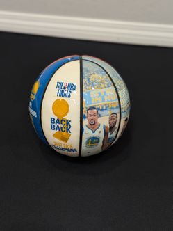 Golden State Warriors 2017-2018 Back-to-Back NBA Champions Basketball Collectible Display Ball