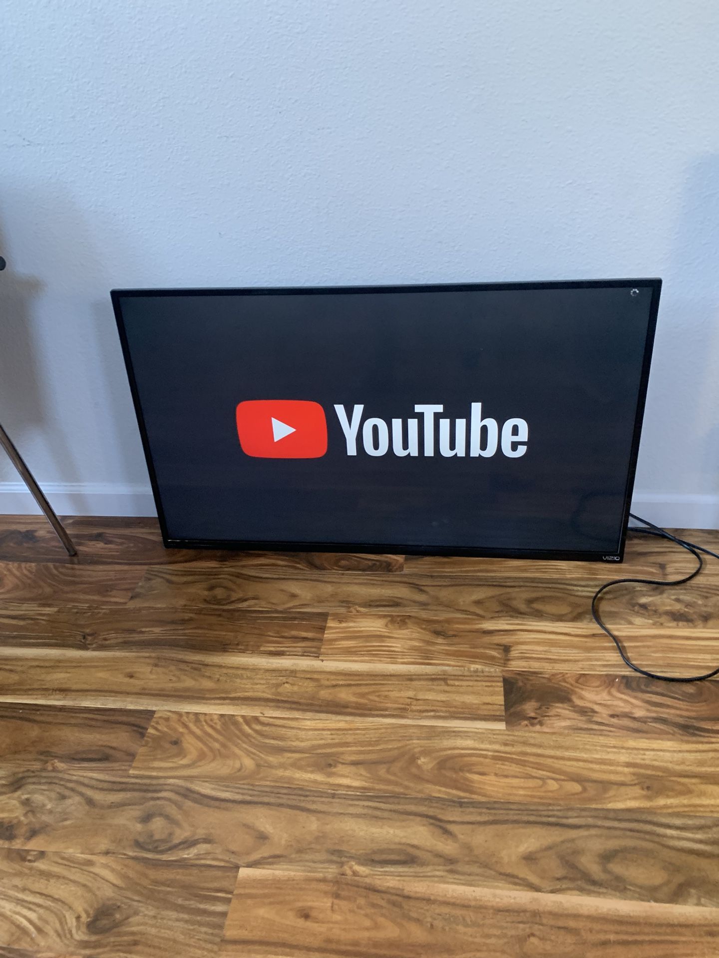 VIZIO E43-C2 43" Class 1080p 120Hz Smart LED HDTV