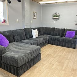 ⭐ Mammoth 3 Pieces Sectional Free Delivery