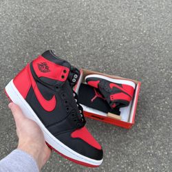 Jordan 1 Satin Bred