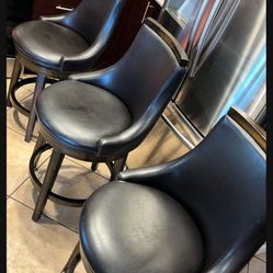 Set Of 3 Swivel Bar Stools 