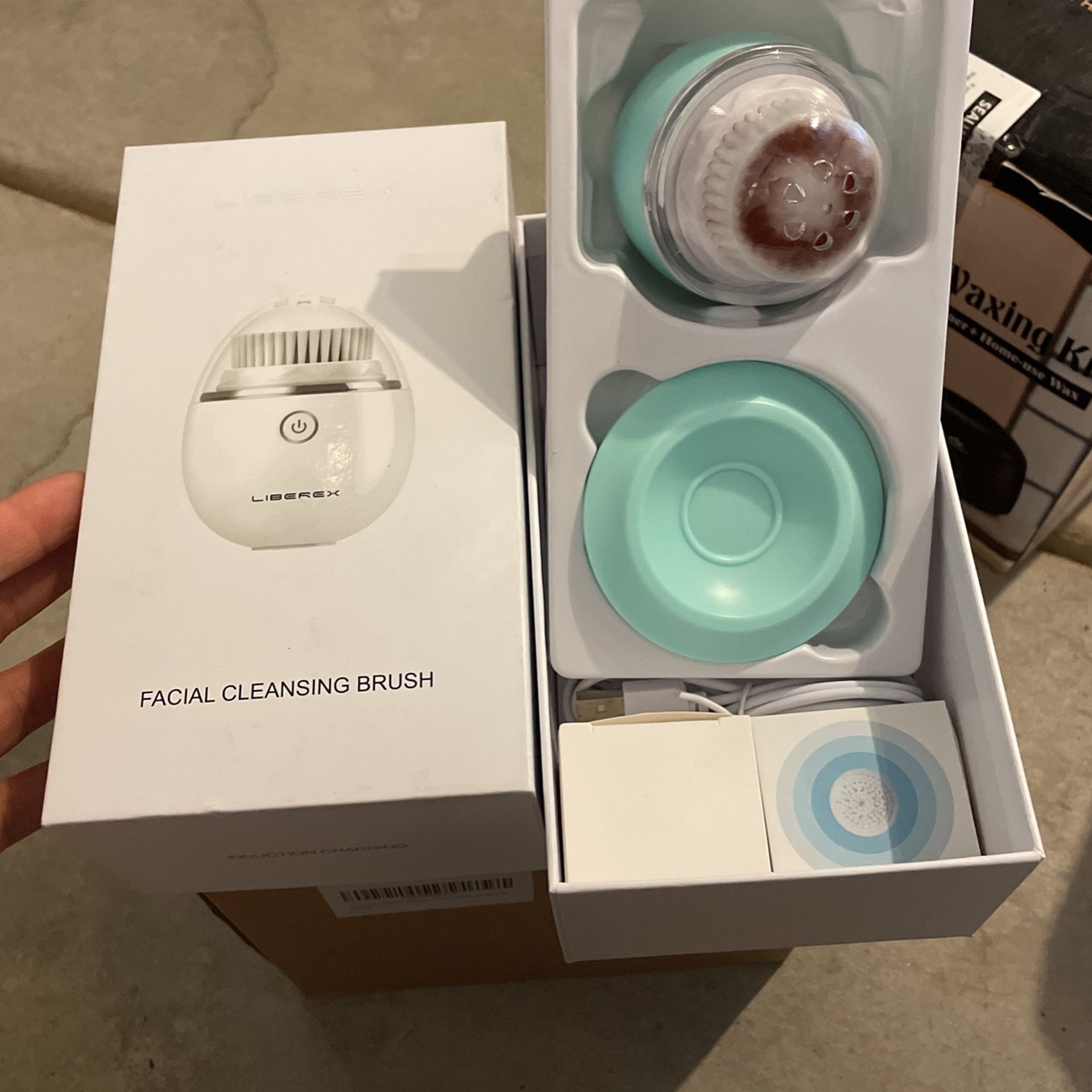 Liberex Brand New Open Box Facial Cleansing Brush 