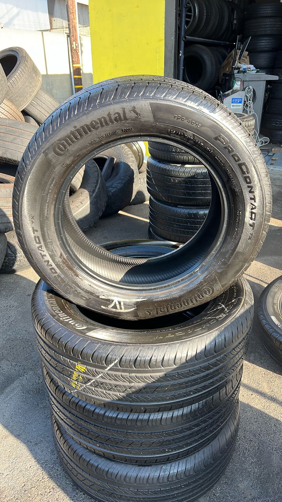2225/60/17 Continental $190