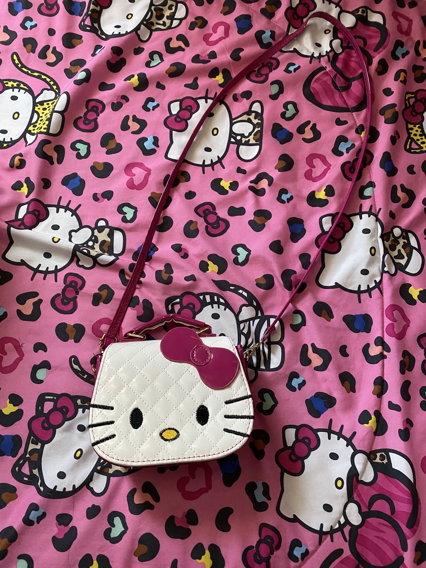 hello kitty purse