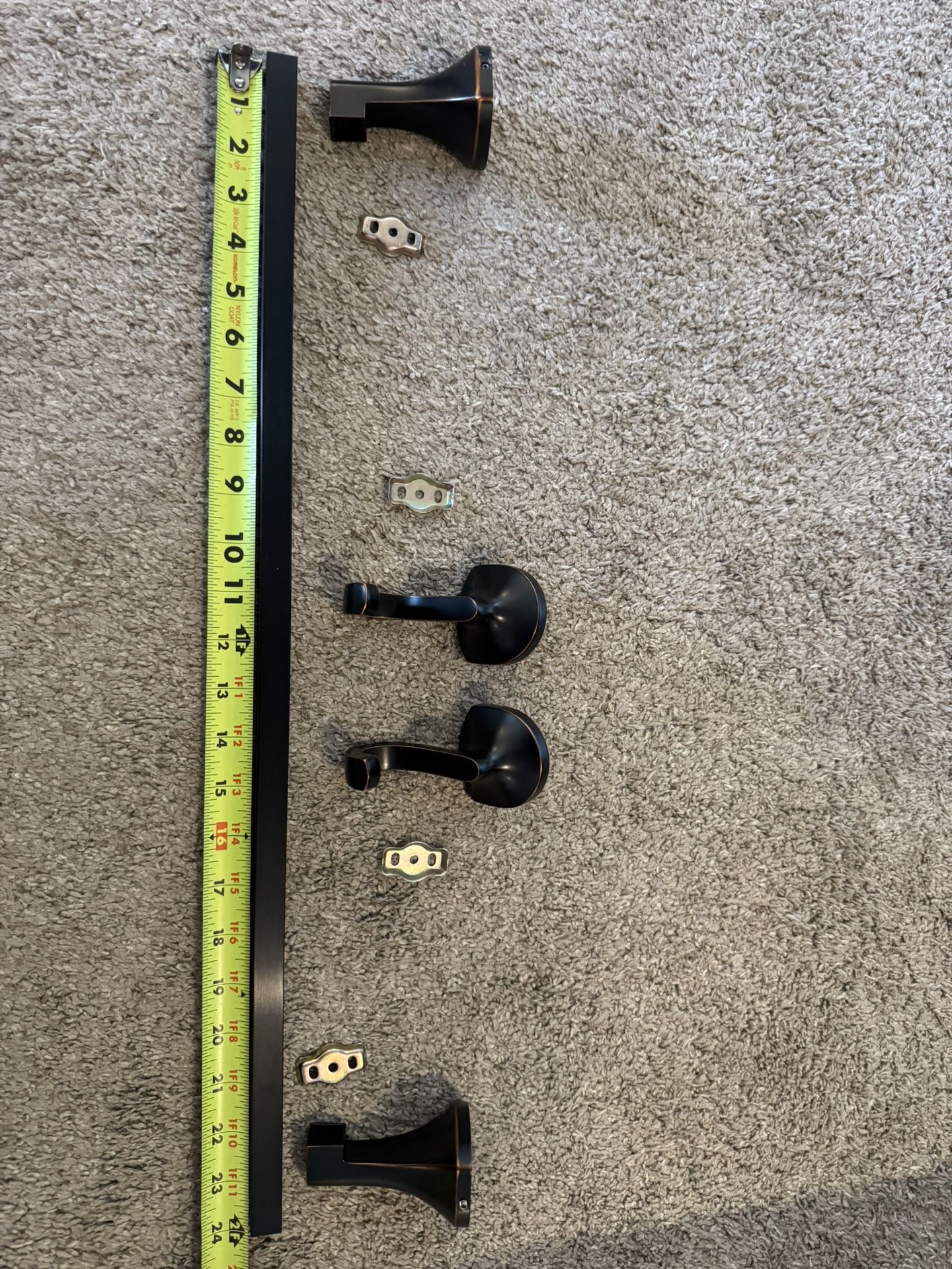 Towel bar and (2) towel hooks