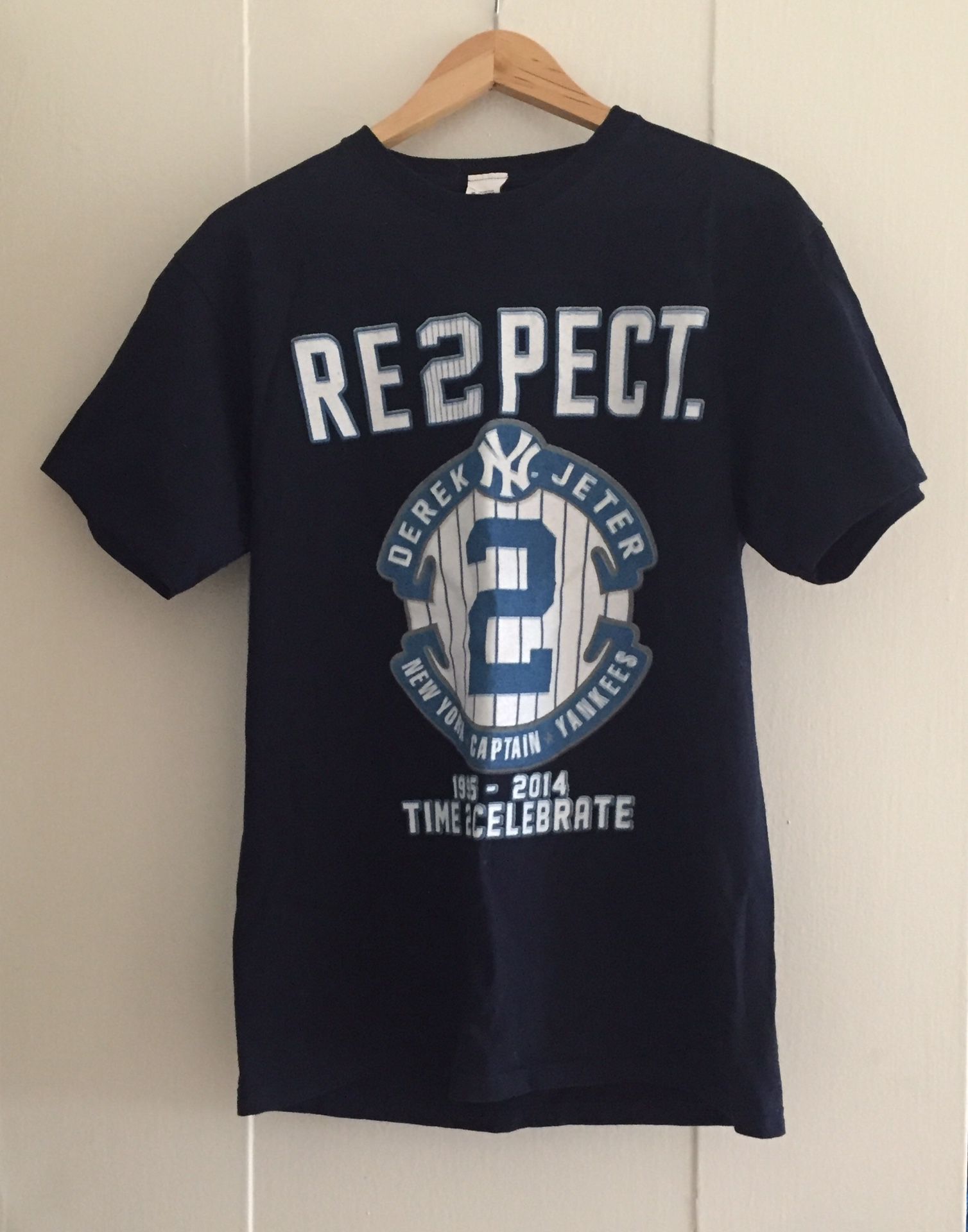 New York Yankees Derek Jeter The Captain Collectible T-Shirt