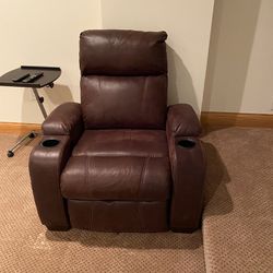 Manual Recliner With Cup Holders