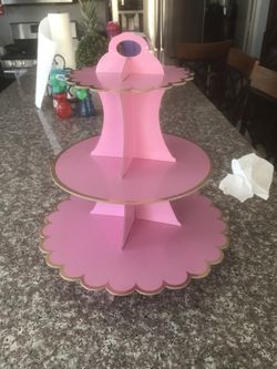 Cup cake stand color pink