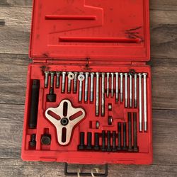Snap On Tools CJ2001P Bolt Grip Puller Set With PB54A Case.