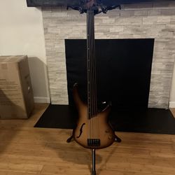 Fretless Bass SRH505 F  Great Sound 