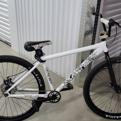 29" Throne Bike