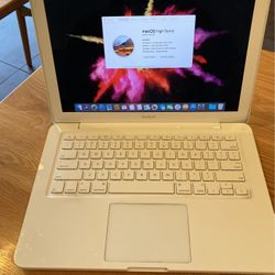 Apple MacBook Pro 13” Intel Core 2 Duo Processor 6GB DDR3 RAM 250GB HSD DRIVE $100