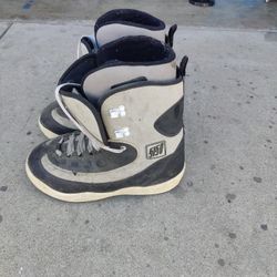 5150 Snowboarding Boots
