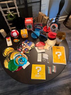 Super Mario Bros party decor & favors