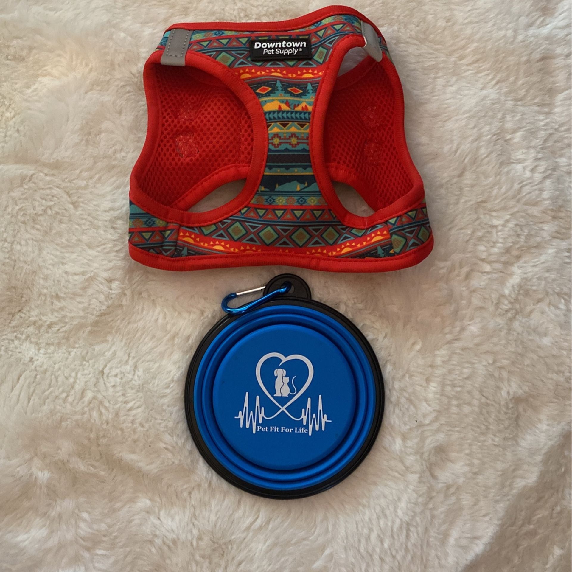 Downtown Pet Supply Harness & Pet Fit For Life Portable Doggie Water/Food Bowl