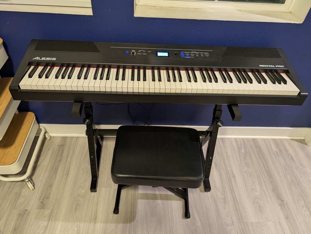 ALESIS Recital Pro - 88 Key Digital Piano + stand & stool