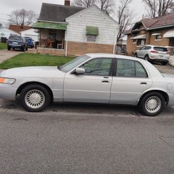 2001 Mercury Grande Marquis