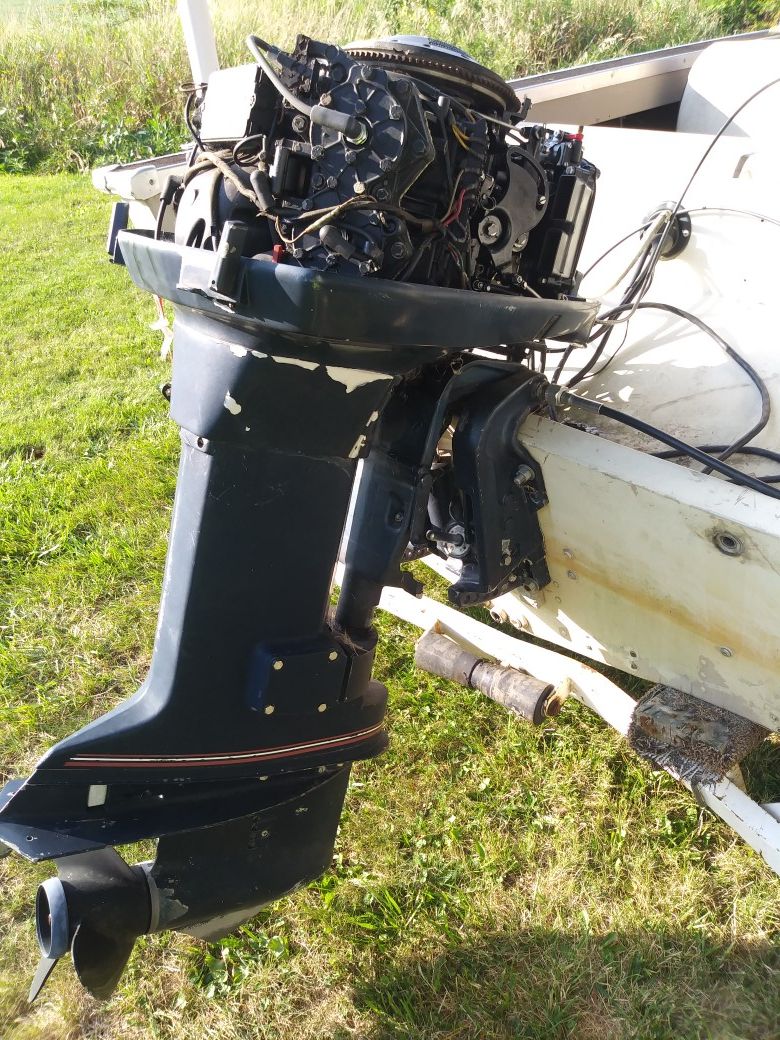Evinrude 115 hp vro 4 cylinder outboard motor