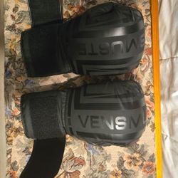 Vensmuste Boxing Gloves