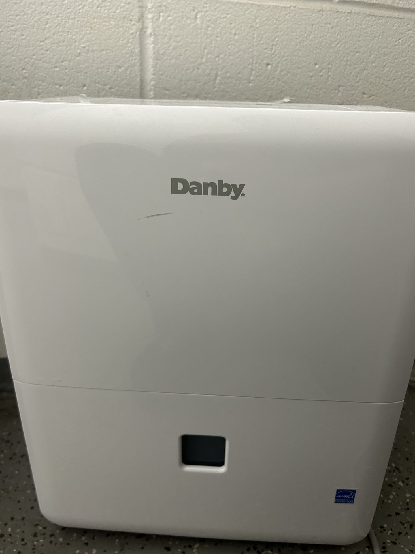 Danby DDR050BJP2WDB 50 Pint Dehumidifier with Pump in White Electronic controls with LED display