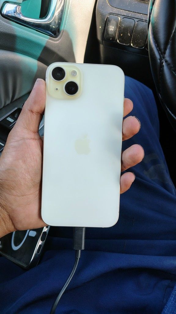 Yellow Gold iPhone 15 Plus 128gb