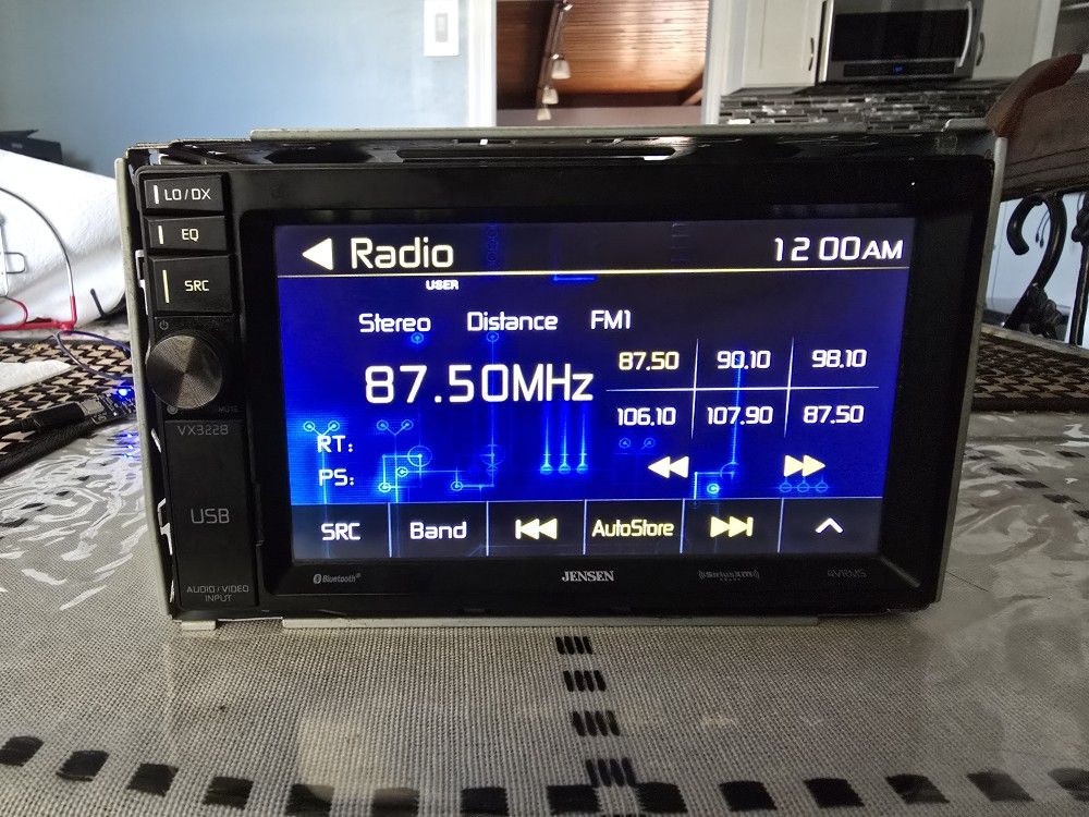 Jensen Double DIN Stereo Receiver with Bluetooth – VX3228
