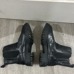 Lucky Brand Chelsea Combat boots size 6.5 women’s