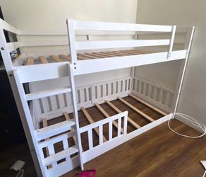 Bunk Bed (Twin Size)