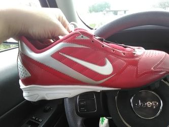 Nike Baseball Cleats (NEW) Needs Laces 6y