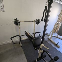 Weight Bench & Heavy Bag W Stand