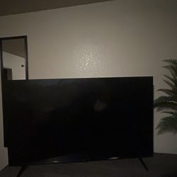 50-inch TCL 4K HDR Roku Excellent Condition