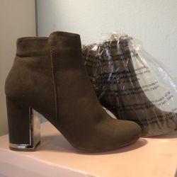 Women’s Olive Faux Suede Booties; Size 7.5