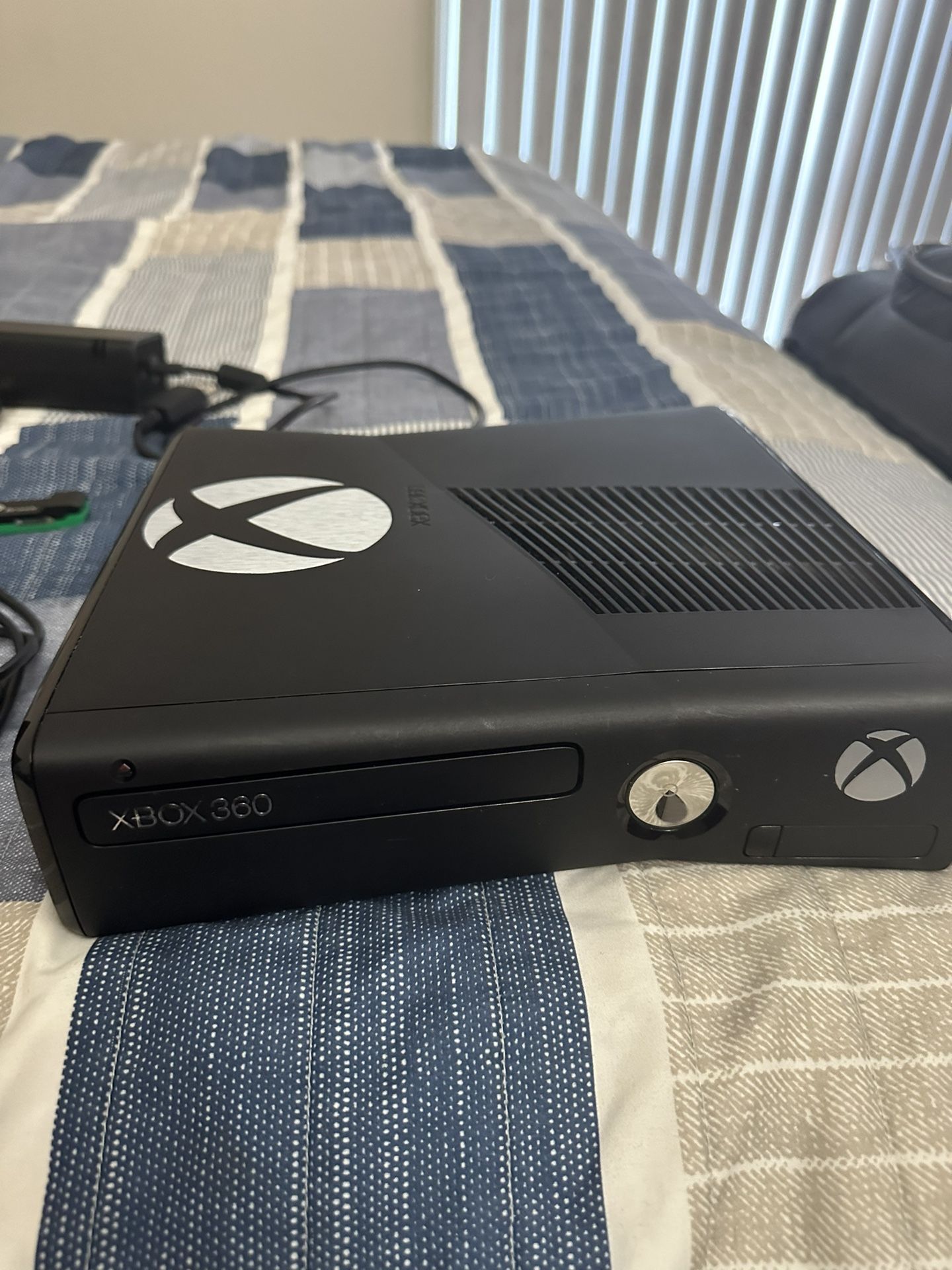Ultimate Xbox 360 Slim (RGH Mod, LED Fan, 2TB SSD, Brook Accessory Adapter)