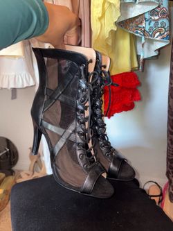 Sexy Black peep toe boot/heels