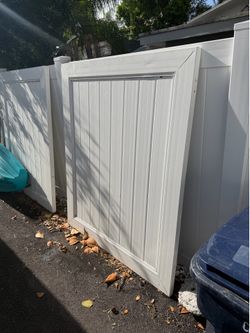 Vinyl Fence Gates used no hardware