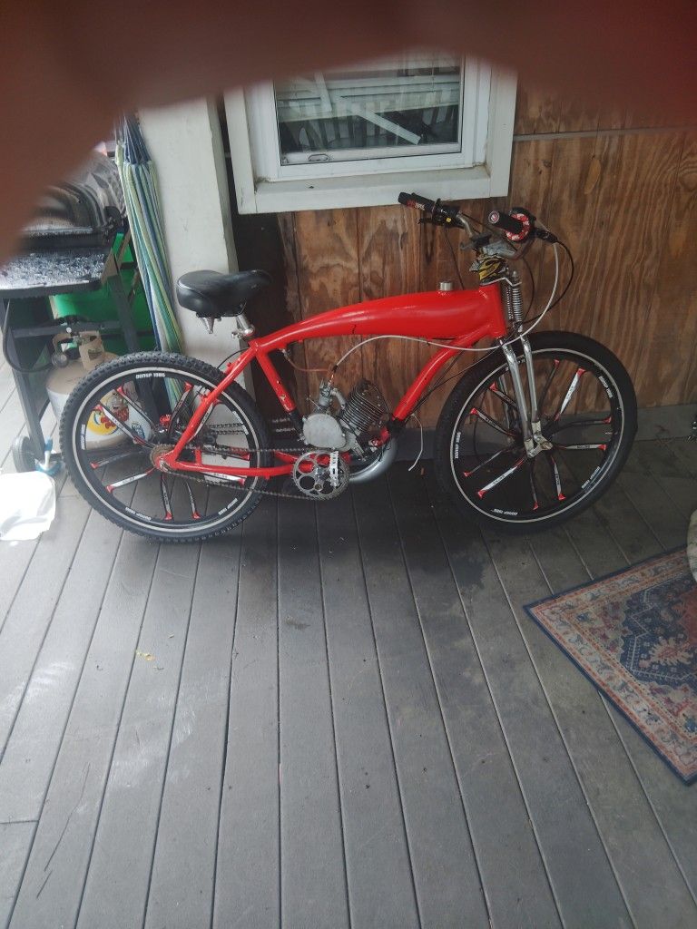 Phantom Gas Tank Frame Motorized Bicycle,All Custom With A 110cc Engine, Aluminum Rims 26inches, Custom Front Forks Double For Performance,