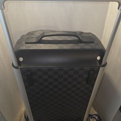 Louis Vuitton Luggage 