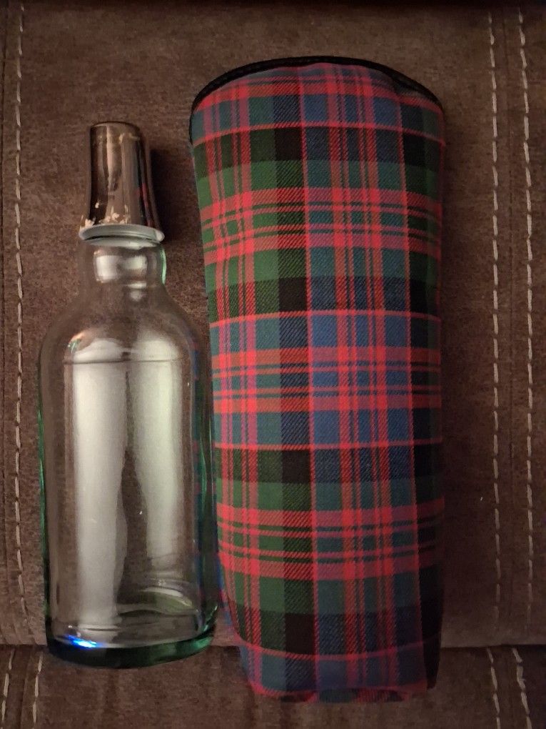 1960'S COLLECTIBLE TEACHER'S SCOTCH TARTAN BAG AND SCOTCH LIQUOR WHISKY BOTTLE, EMPTY.