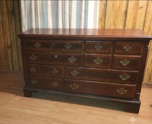 LONG DRESSER