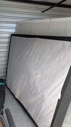 **FREE - Queen Wooden Box Spring / Mattress Foundation (Easy DIY Fix)**