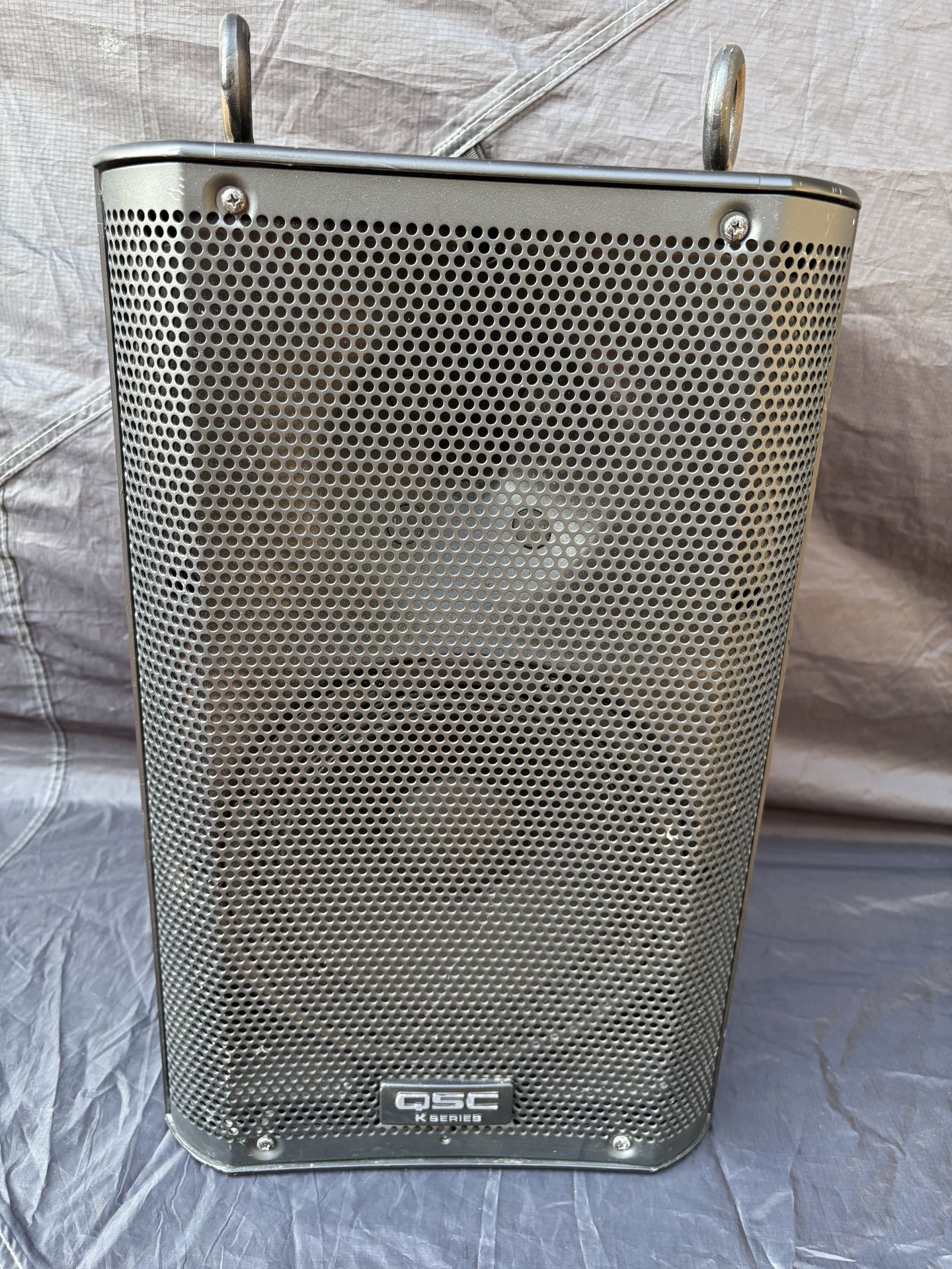 QSC K8 105degree Speaker