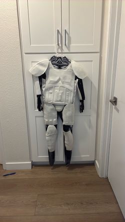 Costume: Storm trooper suit for 7-10 year old