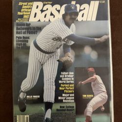 1982 Street and Smith's Baseball Yearbook with Rollie Fingers & Tom Seaver 