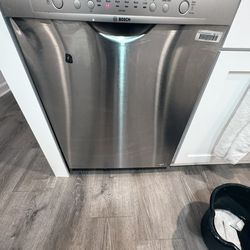 Dishwasher ONLY TODAY $75