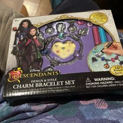 Descendants Charm Bracelet Design Kit