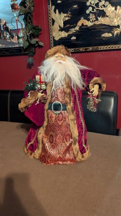 2-Ft Santa Figure Christmas Tree Topper 