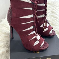 BEBE Heels Size 8