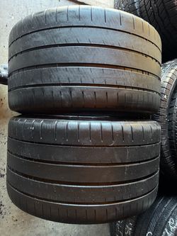 Pair of 305 30 20 Michelin Pilot Super Sport Tires