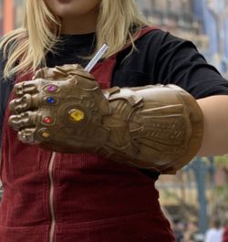 Disneyland Thanos Infinity Gauntlet Souvenir Sipper Cup