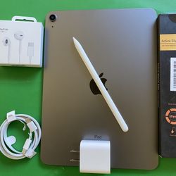 Apple IPad Air 4th Generation (10.9” Liquid Retina/ 2020 Model) 64GB with keyboard case, stylus pen & Accessories (256gb $439) 